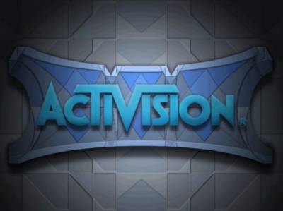 С Activision требуют денег